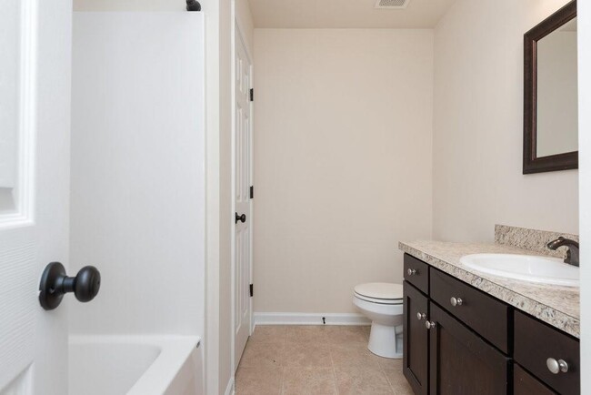 Building Photo - 154 Cypress Ct