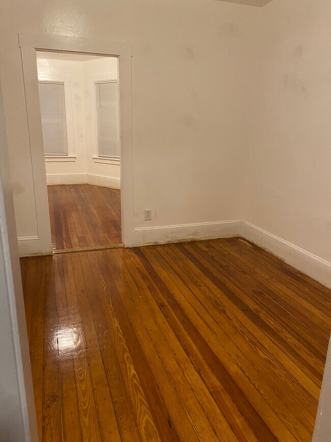 Building Photo - 799 Brock Ave