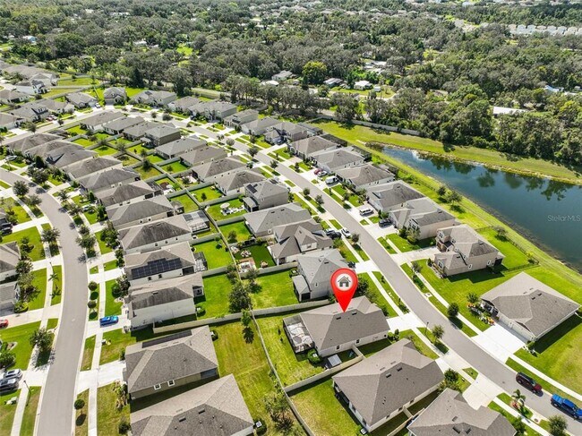Building Photo - 11520 Cedar Valley Dr