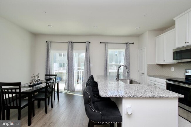 Building Photo - 74 Caswell Dr
