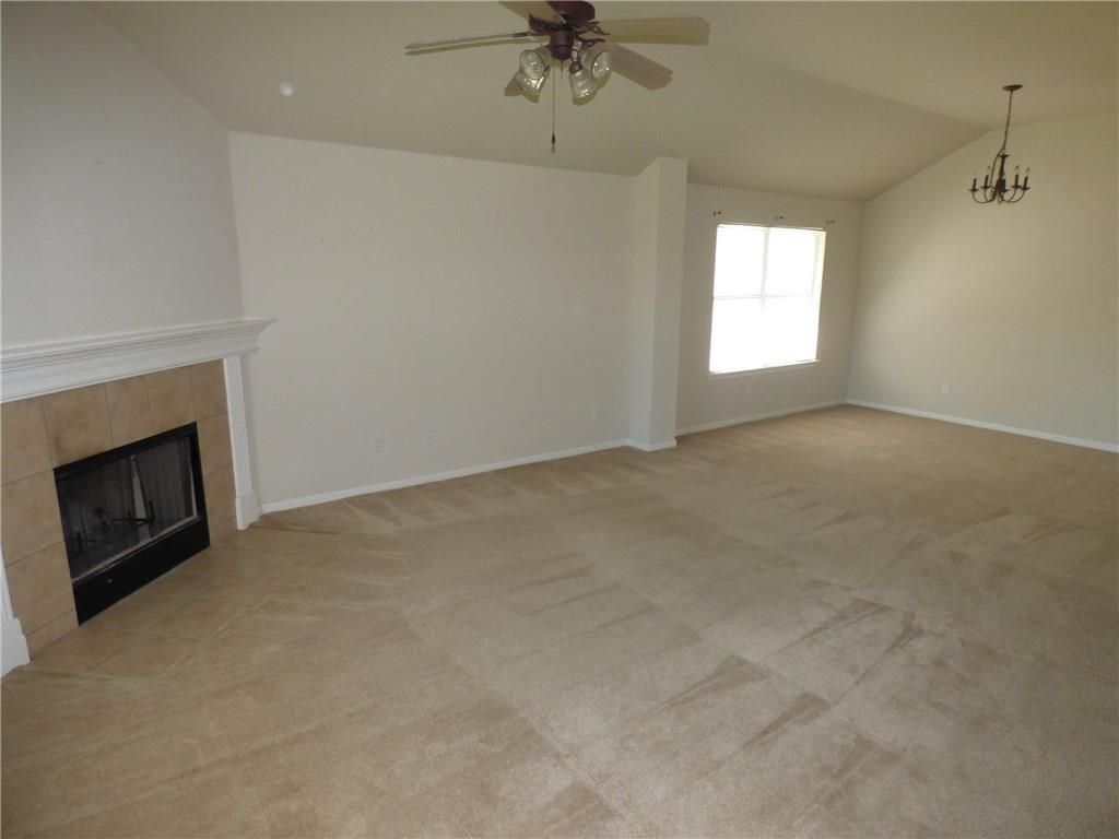 Building Photo - 1600 Melissa Oaks Ln