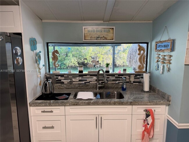 Building Photo - 212 Orchid St