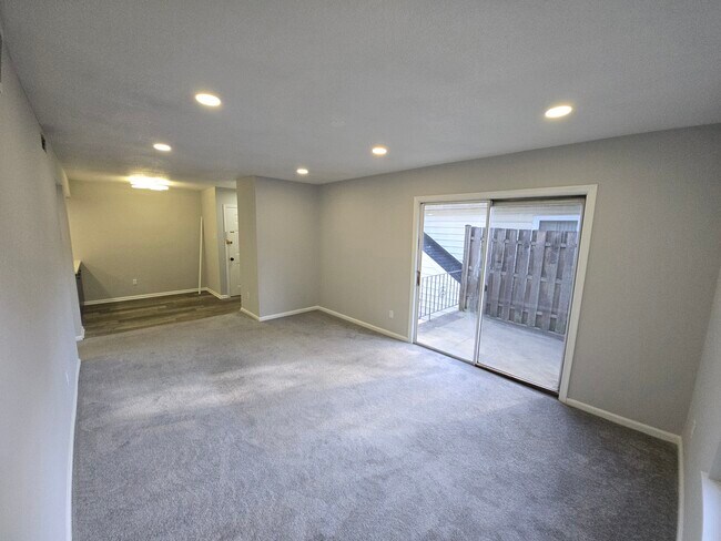 Building Photo - 122 Berwick Pl