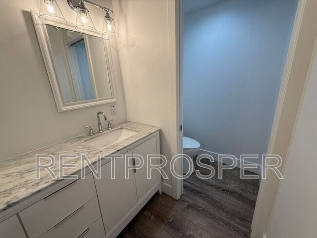 Building Photo - 1130 W Lake Brantley Rd