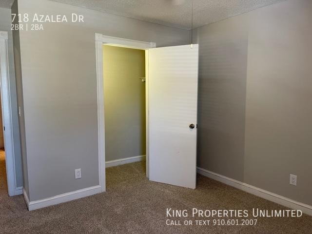 Building Photo - 718 Azalea Drive Unit 454