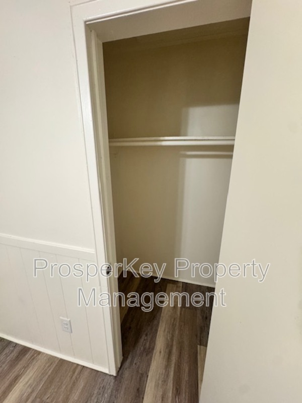 Building Photo - 1436 Brewer Ave