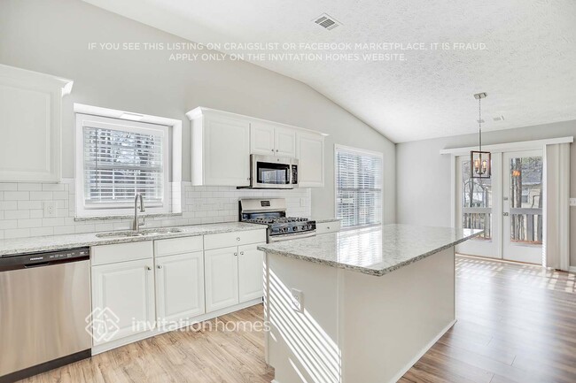 Building Photo - 425 2 Iron Trail NW