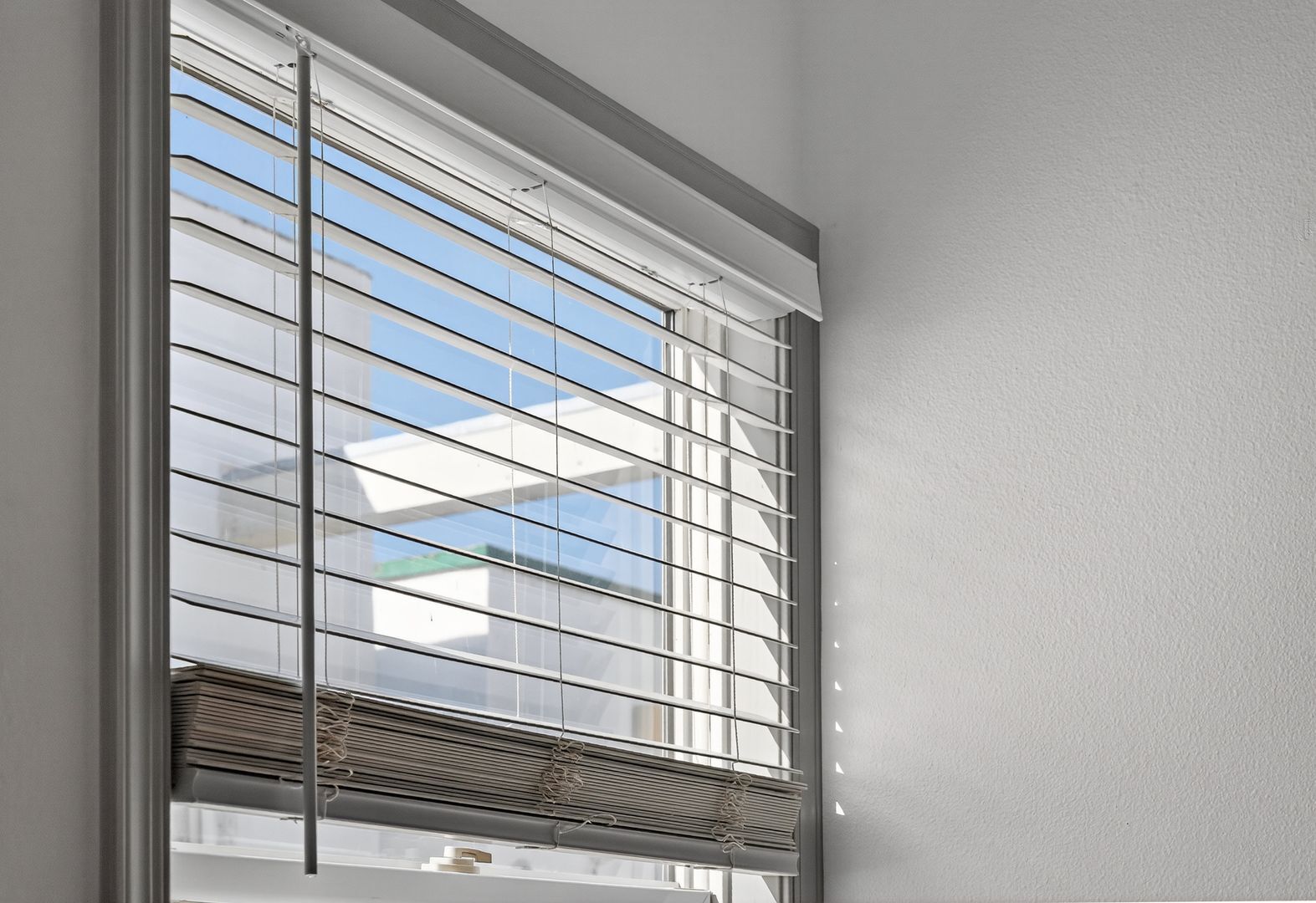 Building Photo - 1912 2nd St