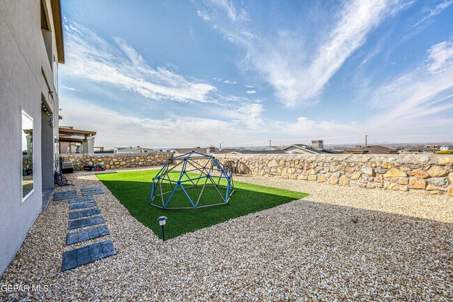 Building Photo - 2375 Enchanted Peaks