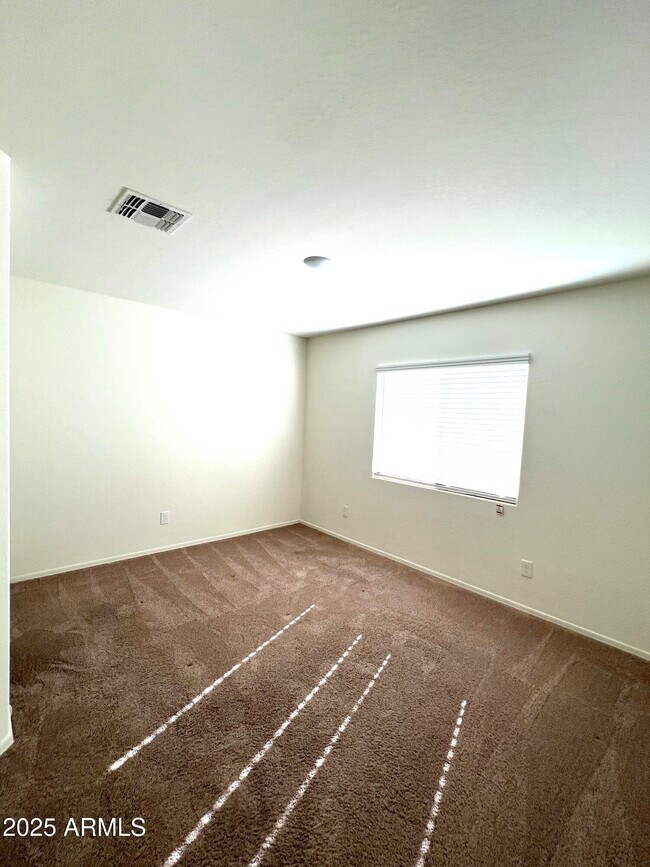 Building Photo - 1544 Demain Dr