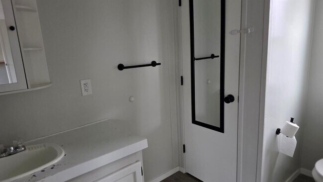 Building Photo - 1113 Colorado St