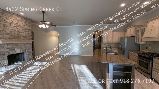 Building Photo - 8432 Spring Creek Ct