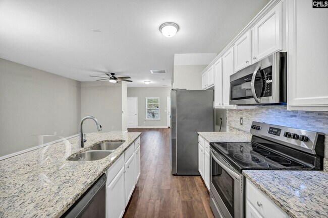 Building Photo - 131 Hunters Grove Dr