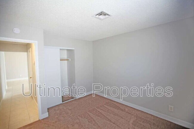 Building Photo - 8514 W Corrine Dr