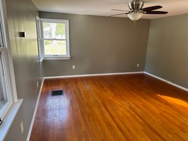 Building Photo - 417 N John St