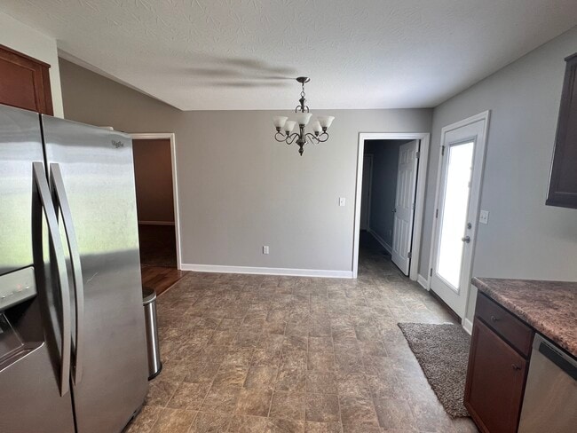 Building Photo - 9832 Smiths Grove- Scottsville Rd