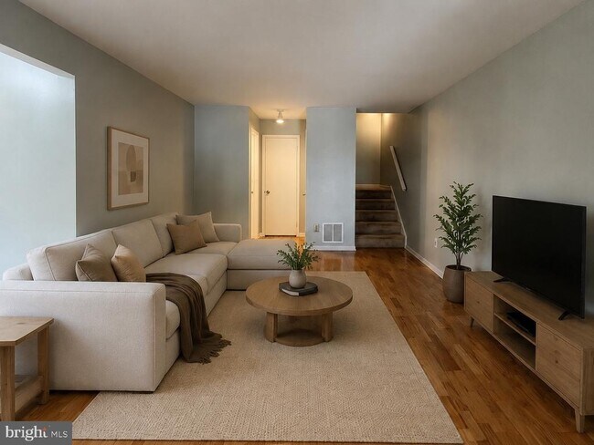 Building Photo - 3836 Miramonte Pl