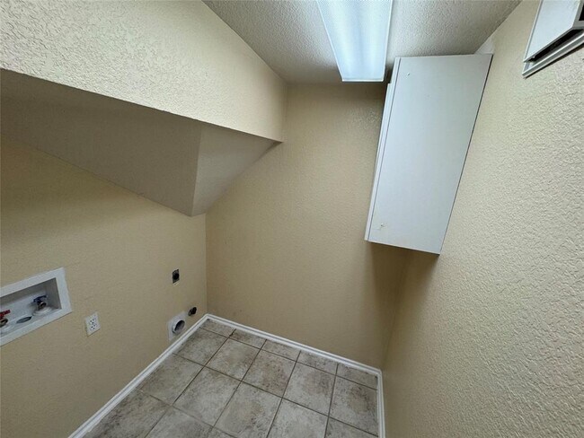 Building Photo - 1612 Chasewood Dr