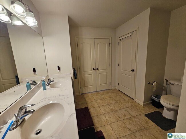 Building Photo - 4613 Woodbrush Way