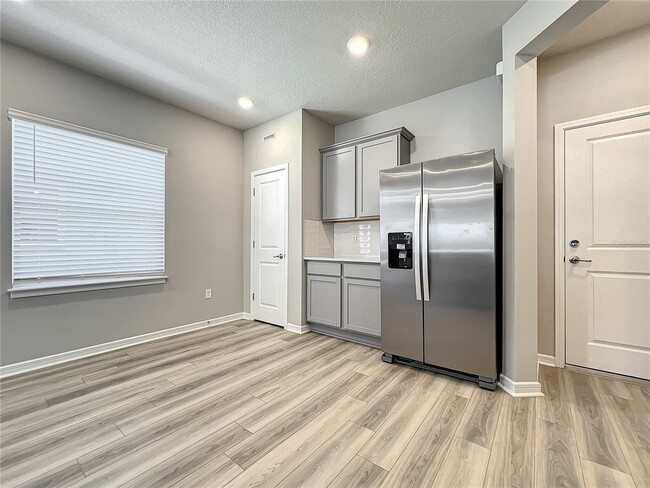 Building Photo - 1957 Canny Cv