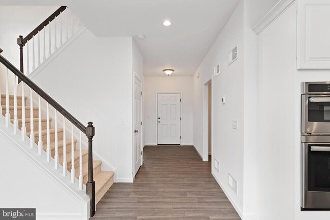 Building Photo - 508 Charleston Dr