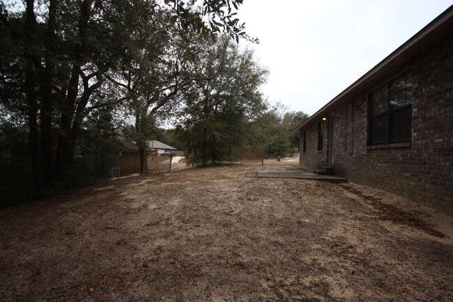 Building Photo - Central Milton 3-Bedroom Home in Top-Rated School District Minutes to I-10 & Whiting Field