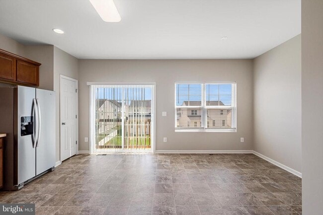 Building Photo - 303 Starry Way Dr