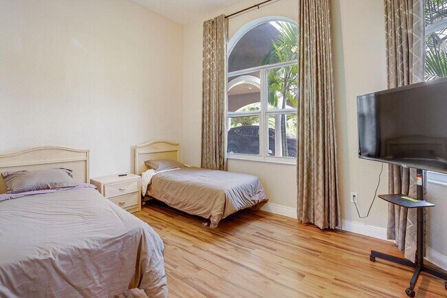 Building Photo - 14094 43rd Rd N