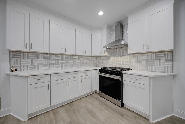Building Photo - 593 Lynnhaven Dr SW