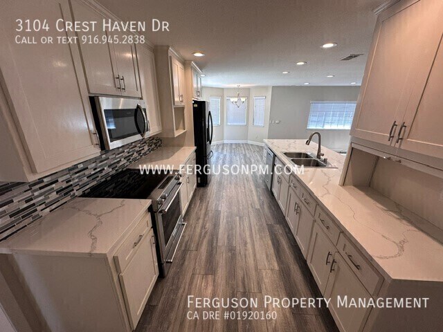 Building Photo - 3104 Crest Haven Dr