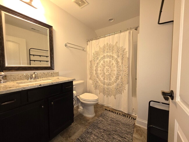 Building Photo - Resort Living At It's Finest in Foxland Harbor