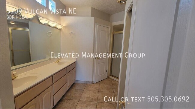 Building Photo - City and Mountain Views! The Aerie at High...