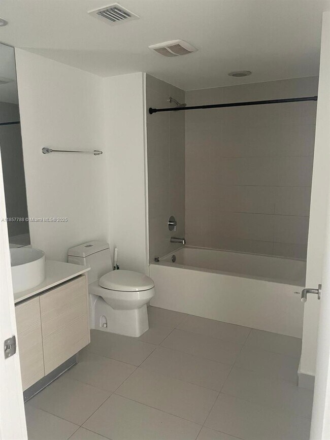Building Photo - 4250 Biscayne Blvd