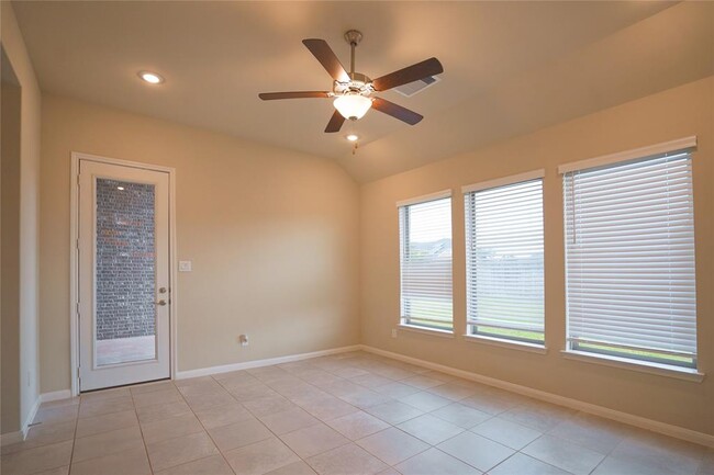 Building Photo - 29034 Canyon Oak Dr