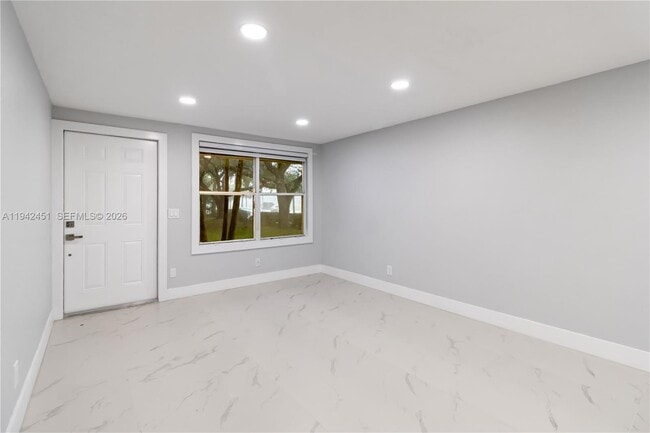 Building Photo - 7144 Southgate Blvd