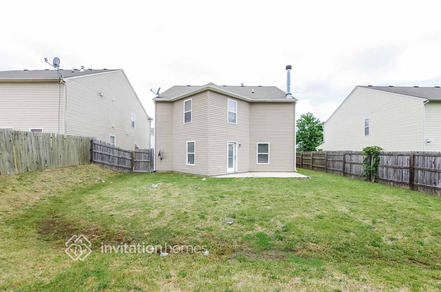 Building Photo - 1723 Bray Dr