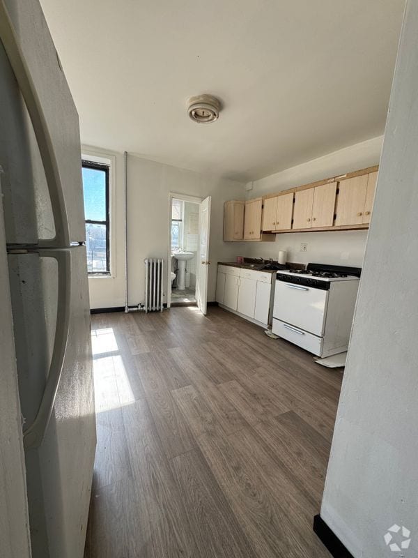 Building Photo - 140 29th St