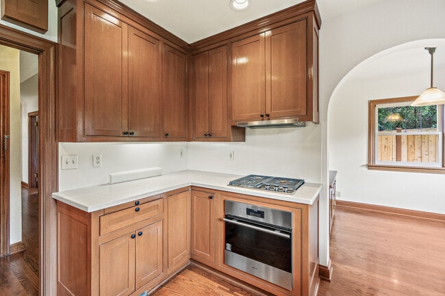 Building Photo - 4208 51st Ave NE