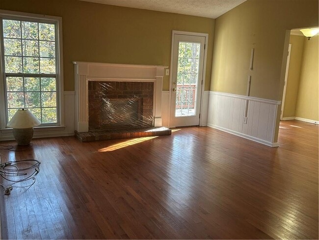 Building Photo - 2051 Bishop Creek Dr