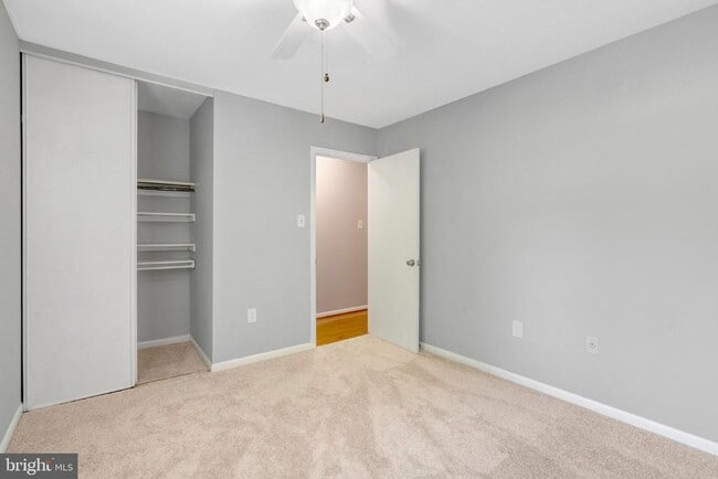 Building Photo - 10676 Myrtle Oak Ct
