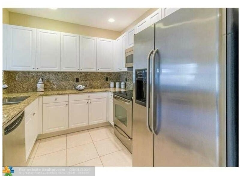 Building Photo - 6061 Grand Cypress Cir W