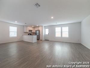Building Photo - 2810 Millikan Dr