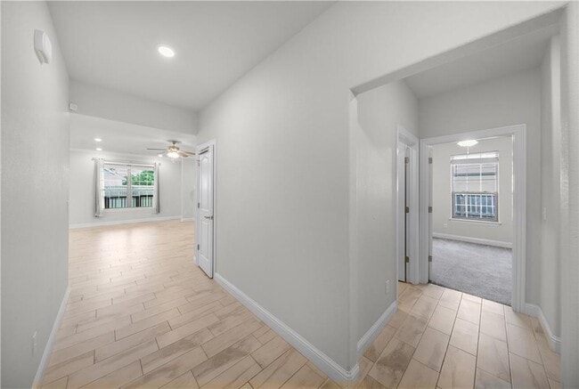 Building Photo - 730 Winston pl