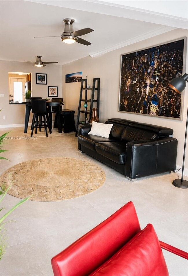 Building Photo - 440 Paradise Isle Blvd