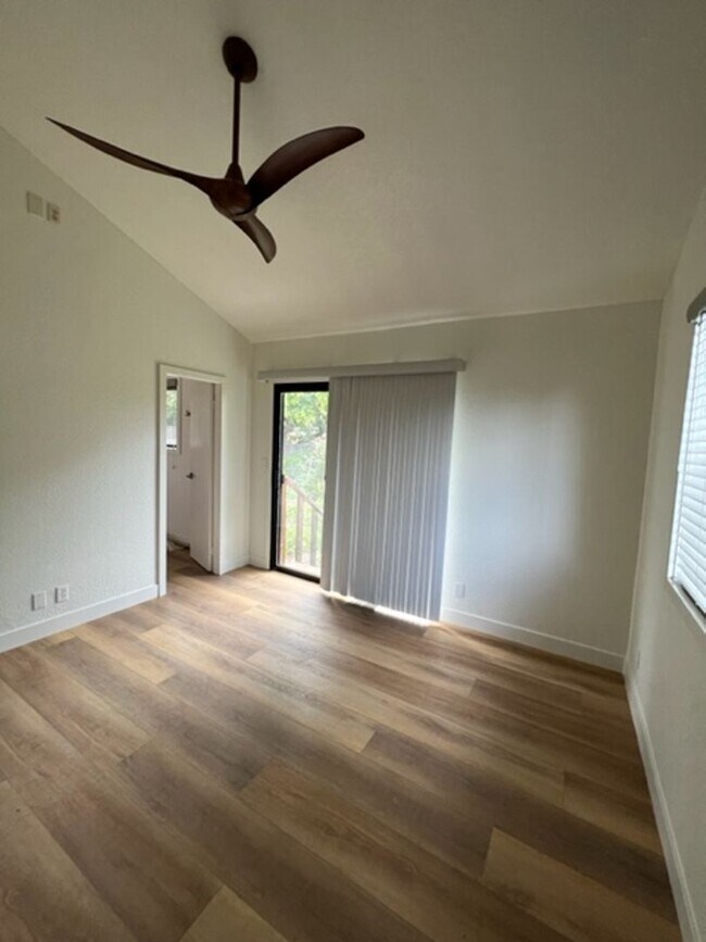 Building Photo - Beautiful Home on a quiet street
