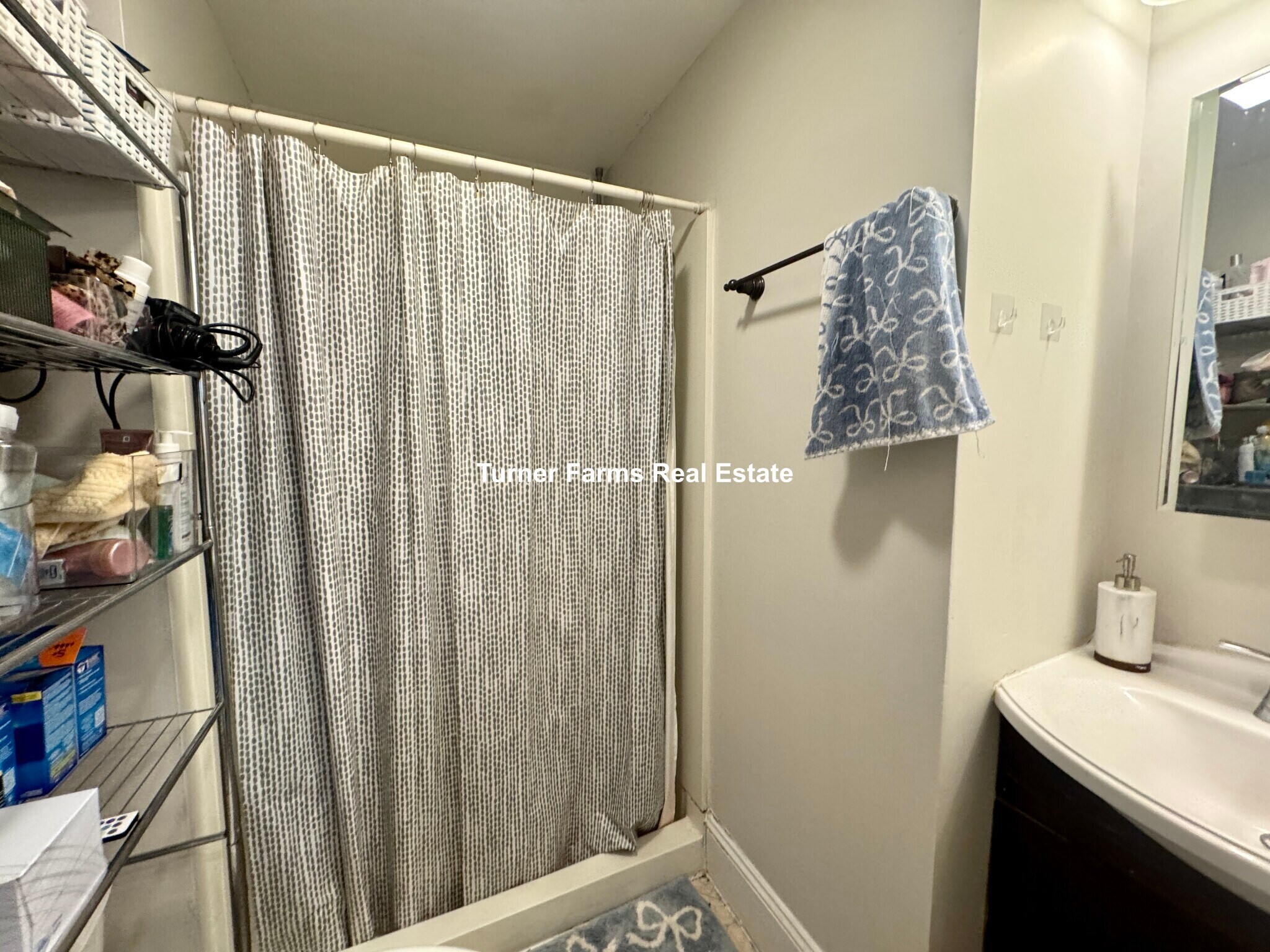 Building Photo - 717 Parker St