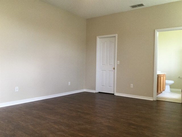 Building Photo - 4542 Gallberry Ct