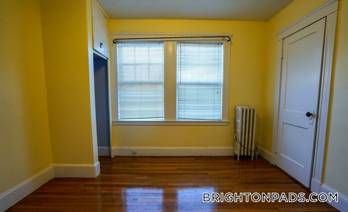 Building Photo - 81 Beechcroft St