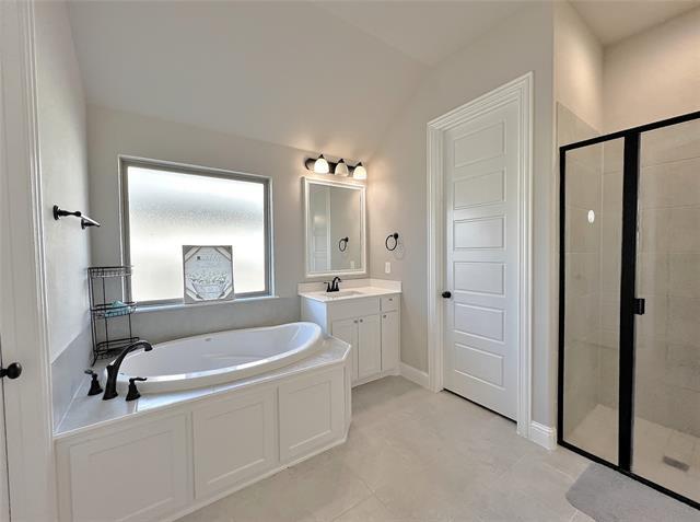 Building Photo - 1904 Shaila Dr