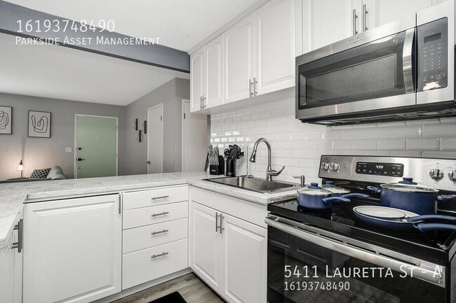 Building Photo - 5411 Lauretta St